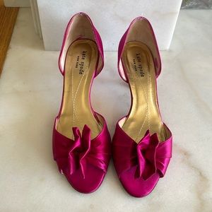 Kate Spade New York Silk Peep Toes Kitten Heels With Bowl Detail